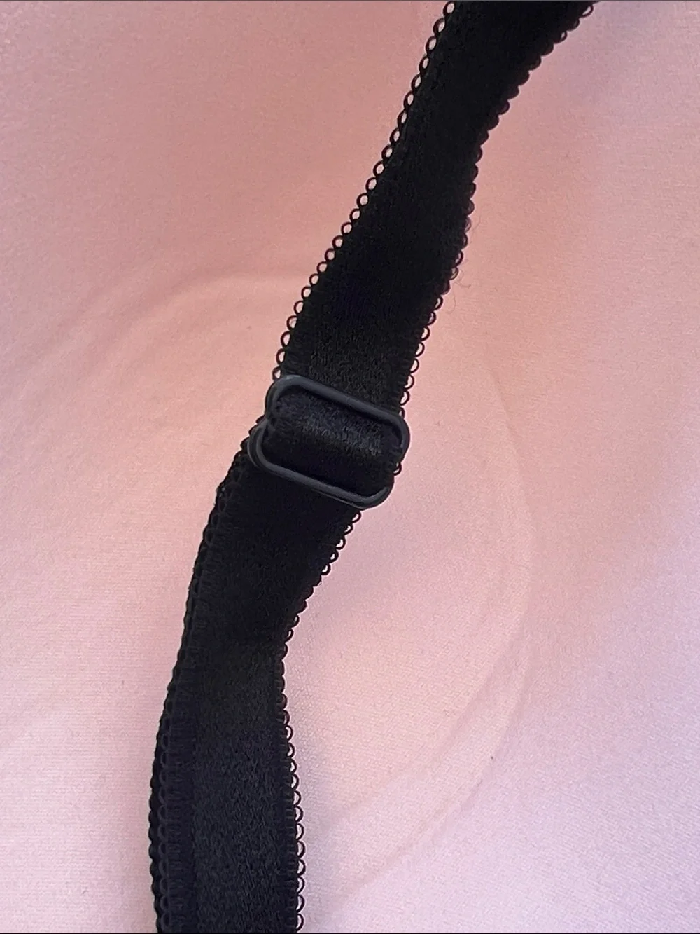 Victoria’s Secret Underwire Bras 38D - Picture 3 of 13